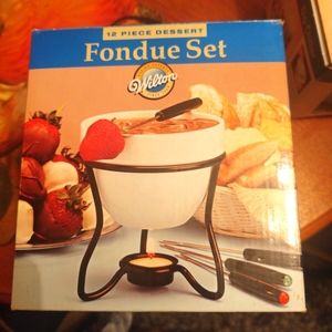 Fondue set by Wilton-DISCOUNTED SHIPPING!